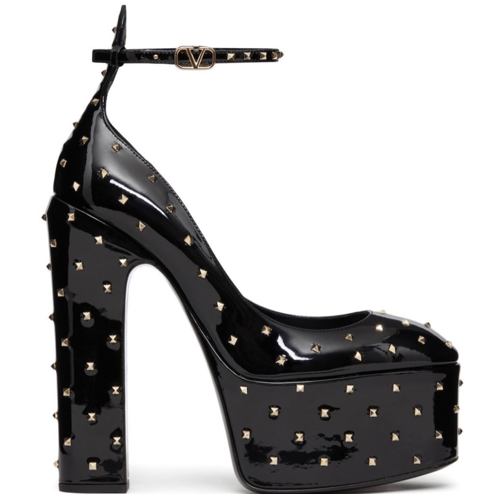 NEW NEVER WORN Valentino Tan-Go microstud platform pumps